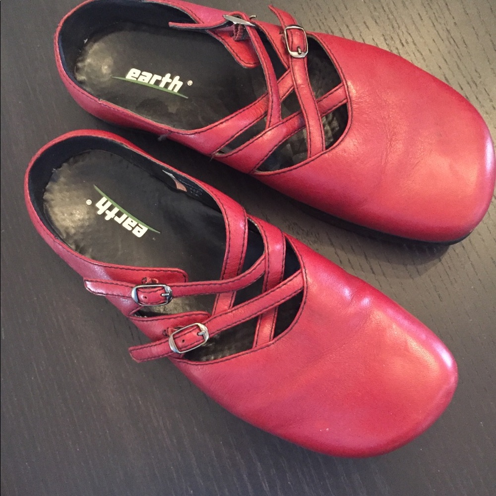 Earth shoes clogs red 7.5 EUC